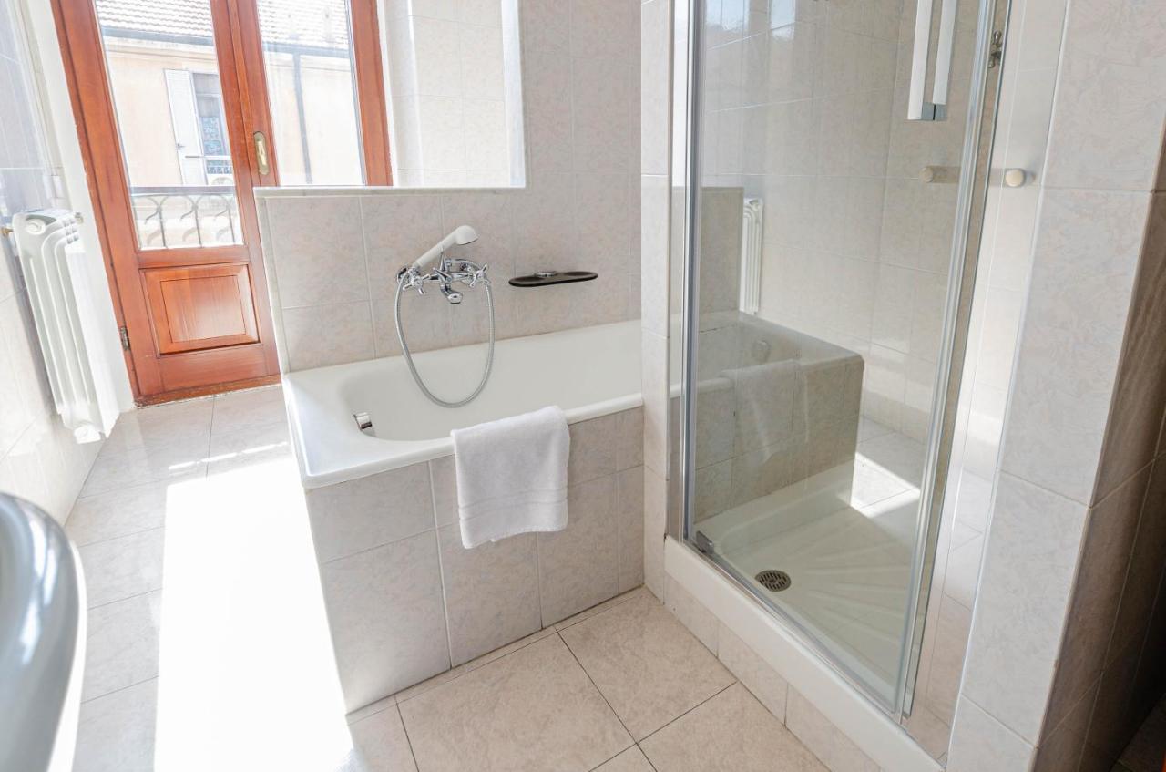 Easy Central Apartment - Milano Porta Romana Bagian luar foto